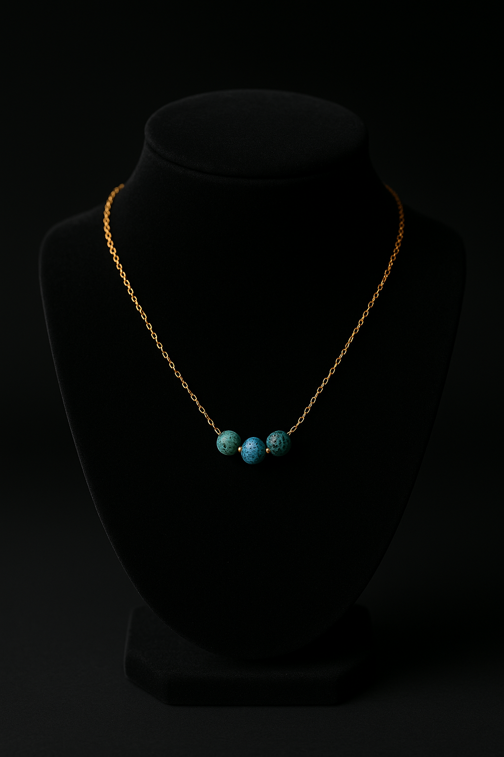 Lava Bead Aromatherapy Necklace – Elegant Silver Chain Diffuser